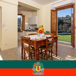 https://villa-ibibiena-casa-capo-darno.it-tuscanyhotel.com